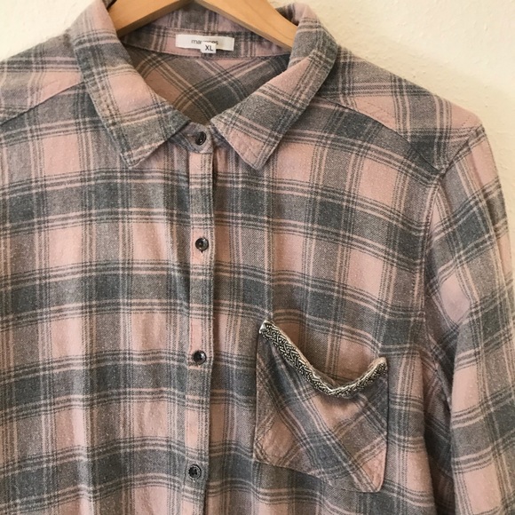 MAURICES flannel with embellished pocket - Picture 2 of 3